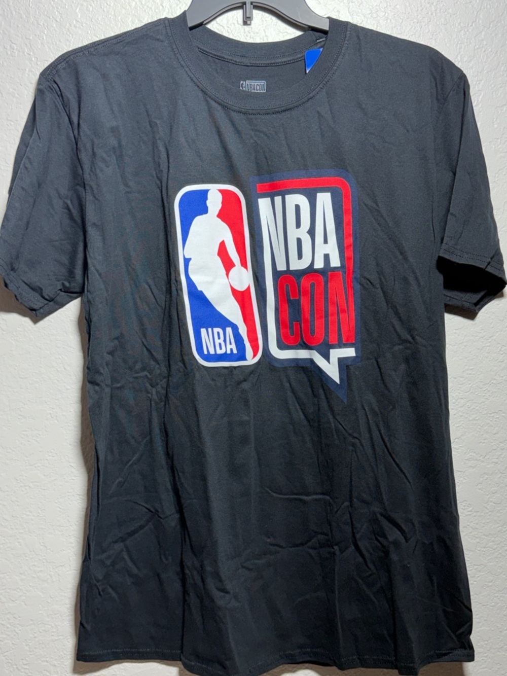 NBA Con Atlanta Hawks Graphic Tee - Black with Red & Blue Logo